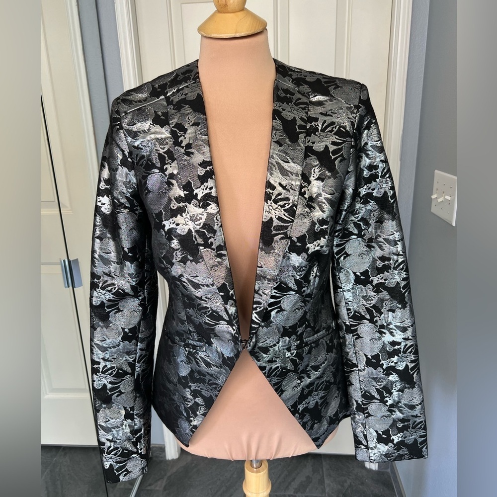 Gibson Black & Metallic Silver Brocade Whimsigoth Blazer NWOT